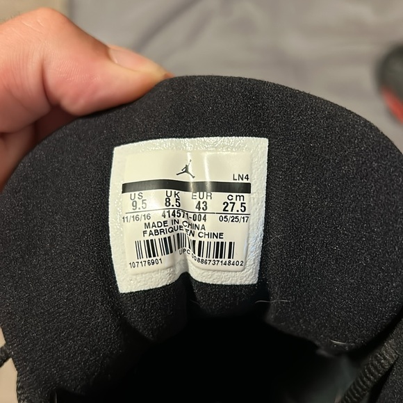 Authentic Jordan 13 breds - Picture 2 of 6